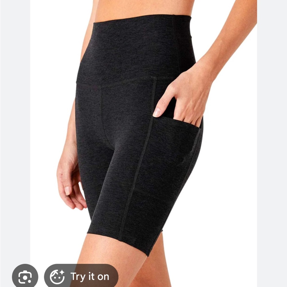 Beyond Yoga Women's Bike Shorts with pockets